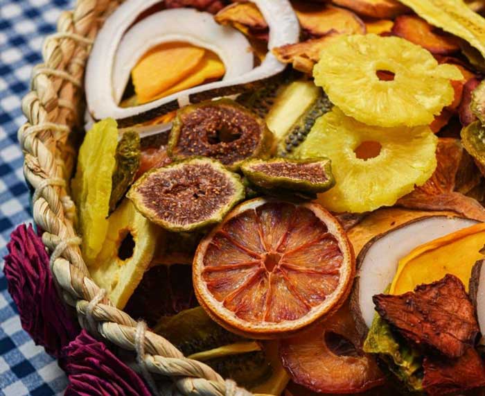 انواع میوه های خشک